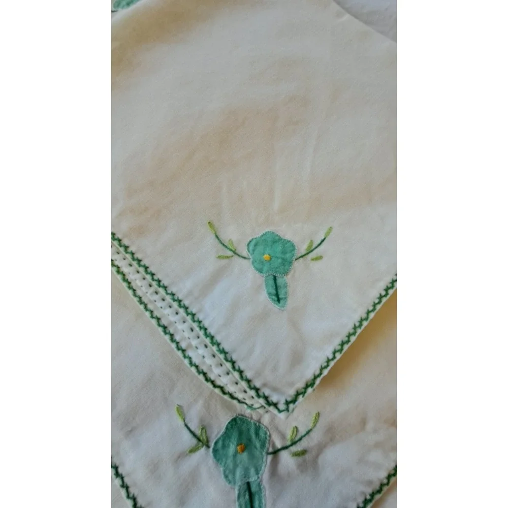 VTG Cotton White Applique-Embroidered Tablecloth 100 X 66 Inches And 10 Napkins